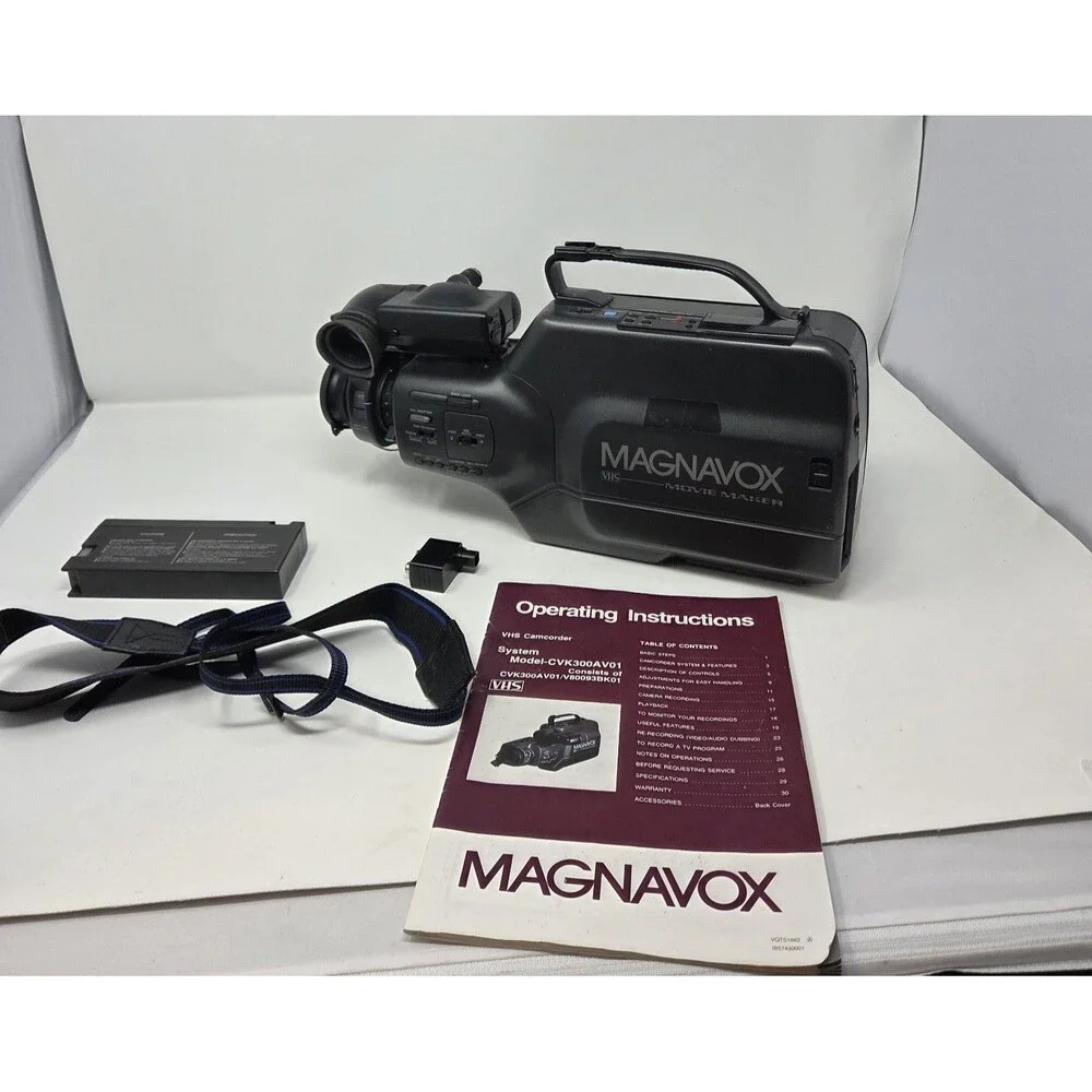Magnavox CVK300AV01 VHS Movie Maker‎ Camcorder 1989 w/ Manual Battery AS-IS